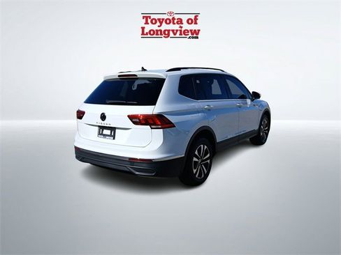 Used 2024 Volkswagen Tiguan S image 7