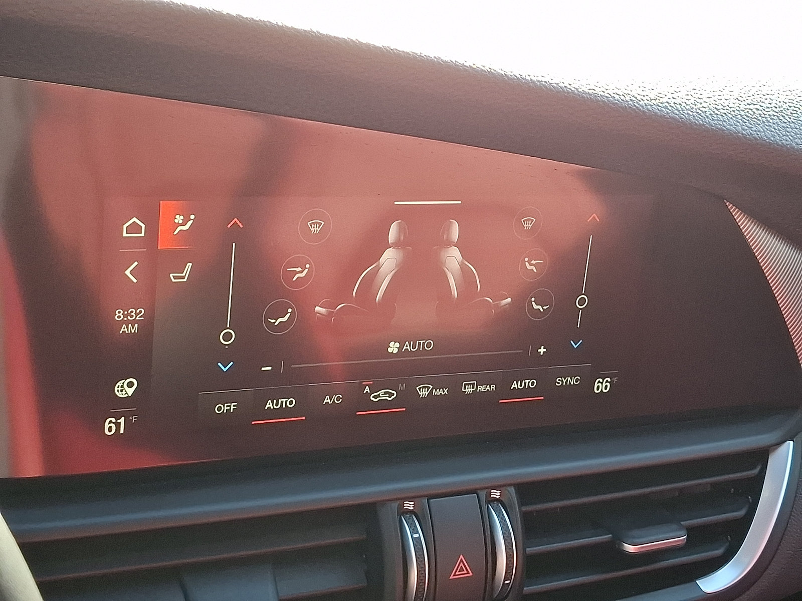 Used 2025 Alfa Romeo Giulia AWD w/ Veloce Package AWD image 17
