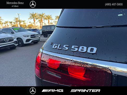 New 2026 Mercedes-Benz GLS 580 4MATIC image 6