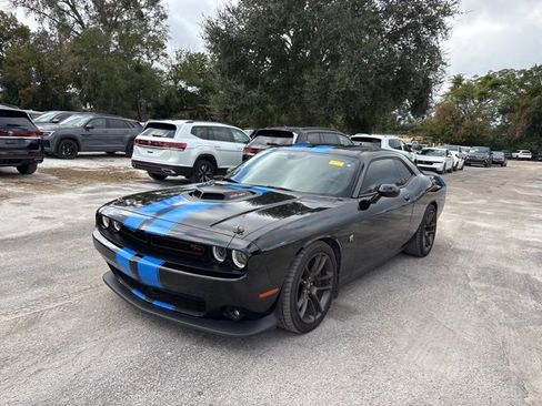 Used 2022 Dodge Challenger R/T Scat Pack w/ Shaker Package image 2