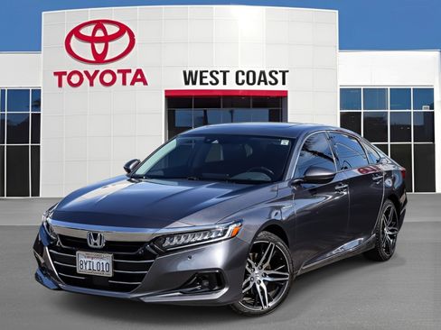 Used 2021 Honda Accord Touring image 1