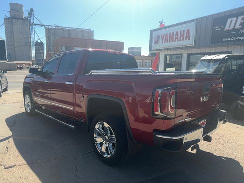Used 2018 GMC Sierra 1500 SLT image 11