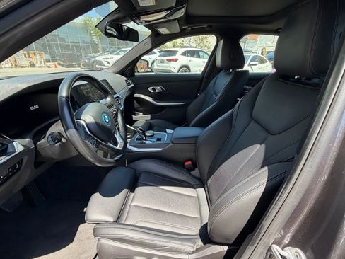 Used 2022 BMW 330e w/ Driving Assistance Package RWD image 6