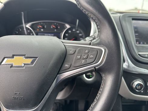 Used 2021 Chevrolet Equinox LT w/ Driver Convenience Package FWD image 9