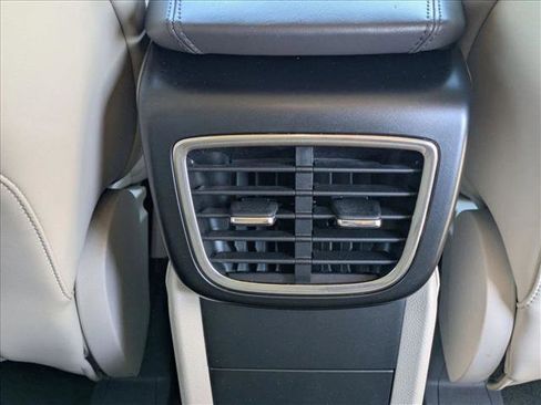 Used 2019 Lincoln Nautilus Select FWD image 17