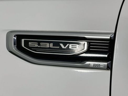 Used 2019 GMC Sierra 1500 SLT w/ SLT Premium Plus Package AWD/4WD image 27