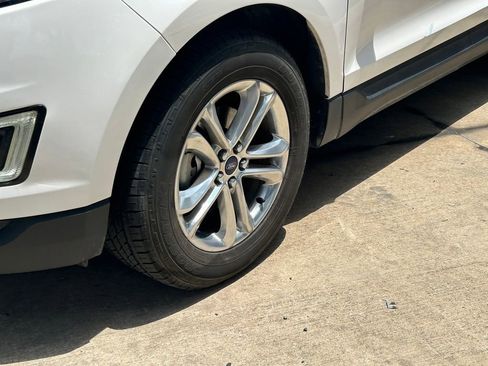 Used 2017 Ford Edge SEL w/ Equipment Group 201A FWD image 9