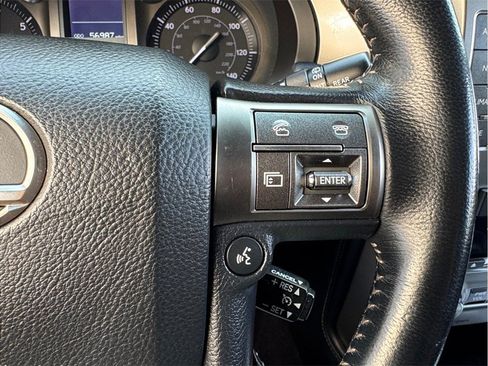 Used 2016 Lexus GX 460 w/ Comfort Package AWD/4WD image 16