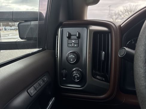 Used 2017 Chevrolet Silverado 2500 High Country w/ Duramax Plus Package image 17