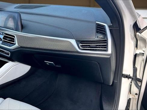 Used 2023 BMW X6 xDrive40i w/ M Sport Package image 17