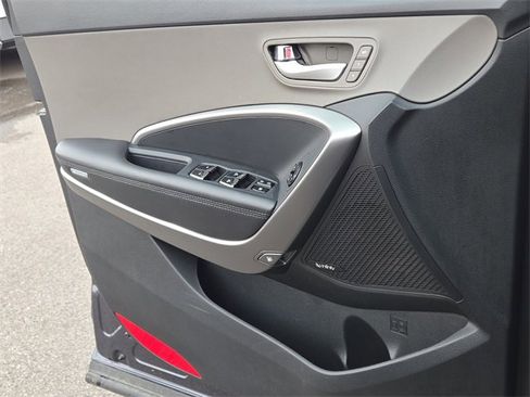 Used 2019 Hyundai Santa Fe XL image 27