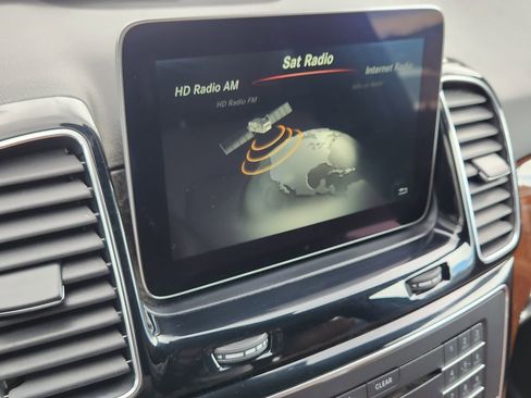 Used 2018 Mercedes-Benz GLE 350 4MATIC image 16