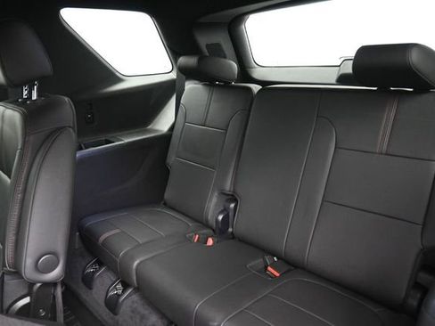 Used 2023 Chevrolet Traverse RS w/ LPO, Floor Liner Package AWD/4WD image 20