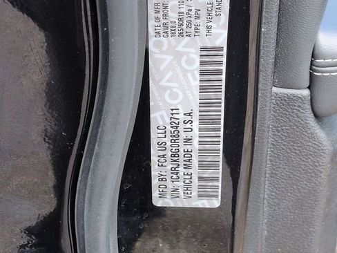 Certified 2024 Jeep Grand Cherokee L Limited w/ Luxury Tech Group II image 35