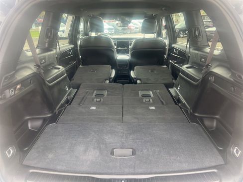 Used 2023 Jeep Grand Cherokee L Laredo AWD/4WD image 18