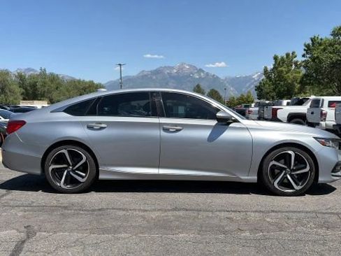 Used 2019 Honda Accord Sport image 6