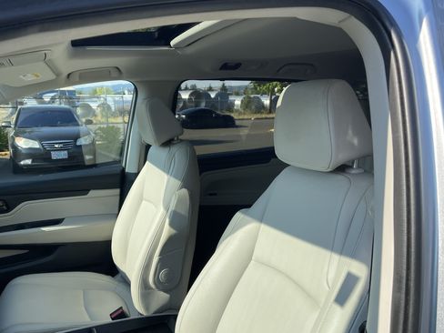 Used 2025 Honda Odyssey EX-L image 19
