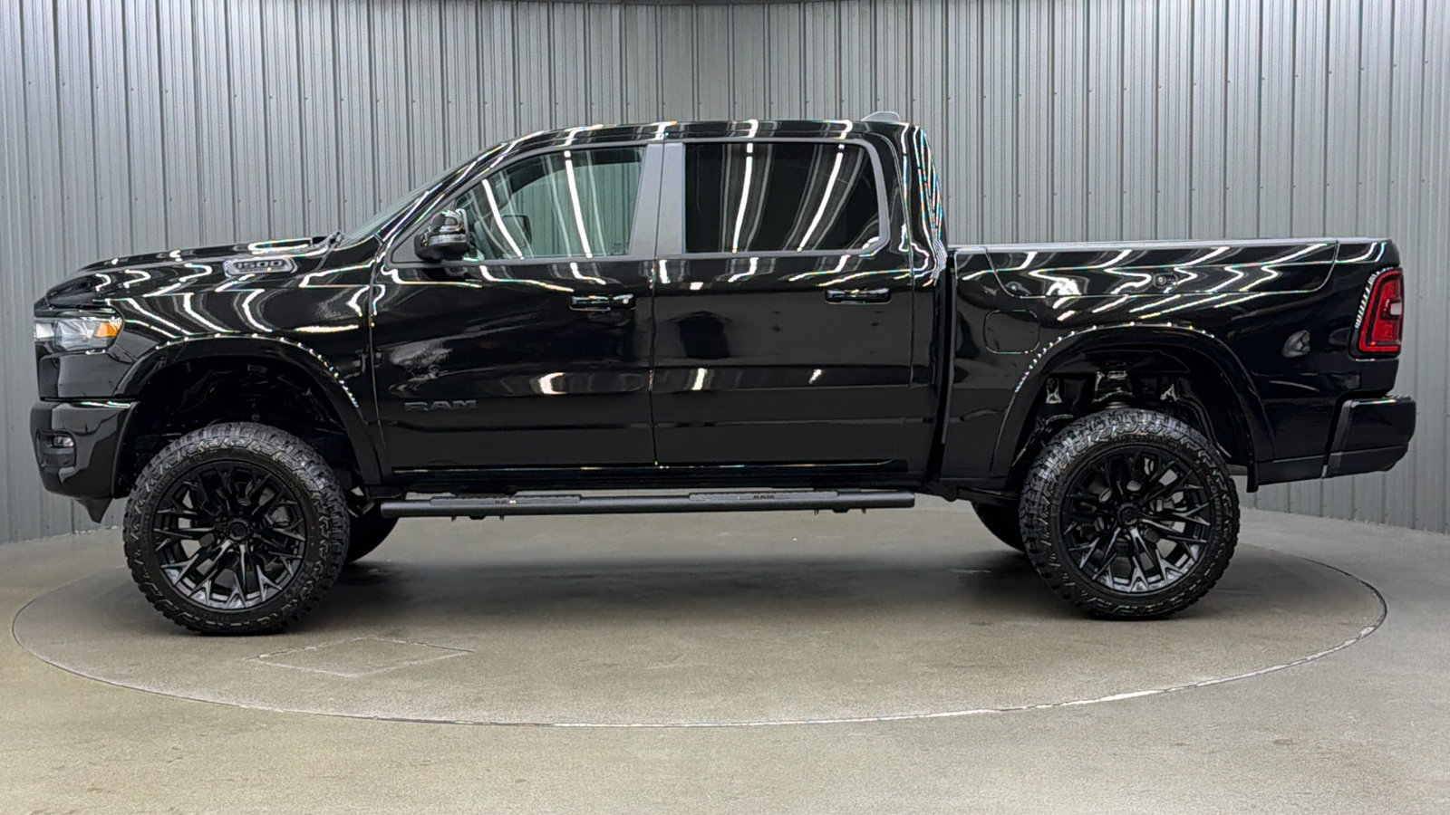 Used 2026 RAM 1500 Big Horn AWD/4WD image 2