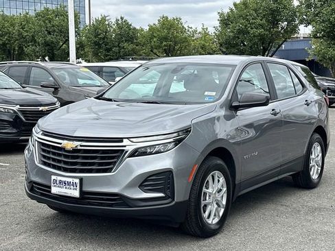 Used 2024 Chevrolet Equinox LS w/ Driver Confidence II Package AWD/4WD image 5