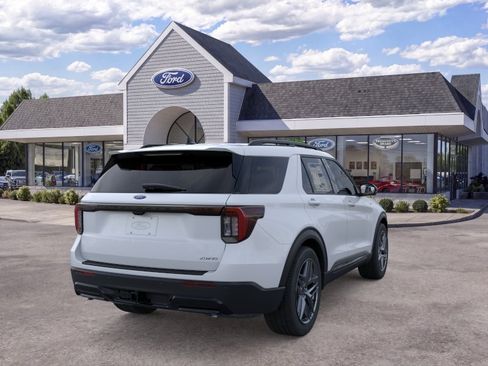 New 2026 Ford Explorer ST-Line w/ ST-Line Street Pack AWD/4WD image 8