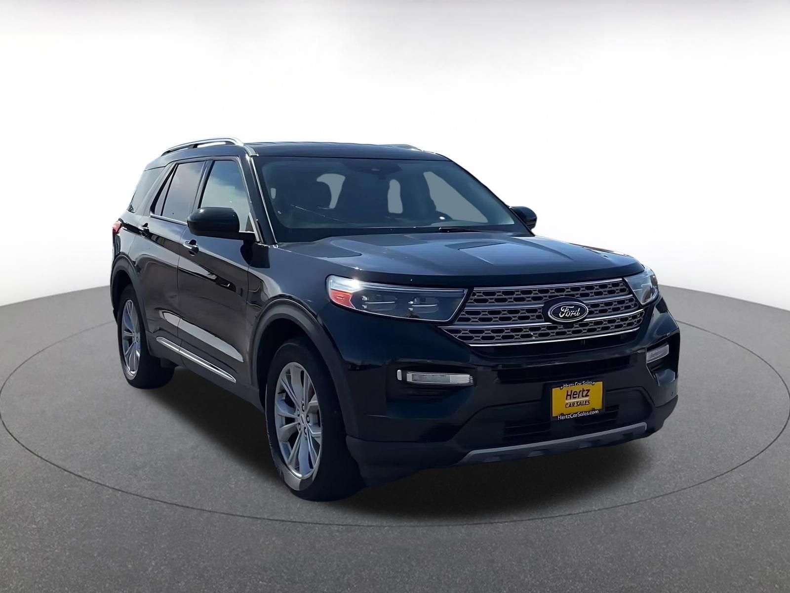 Used 2023 Ford Explorer Limited AWD/4WD image 3