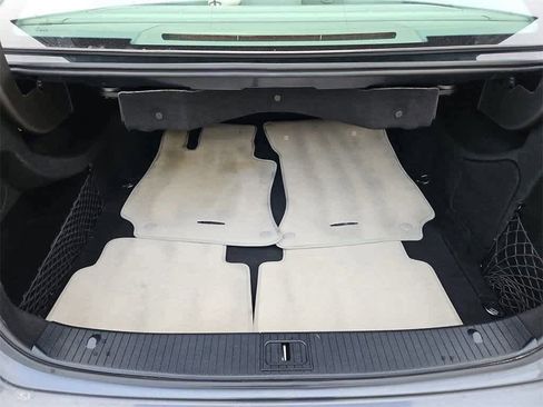 Used 2014 Mercedes-Benz E 550 4MATIC Sedan image 39