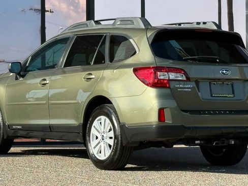 Used 2015 Subaru Outback 2.5i Premium AWD/4WD image 7