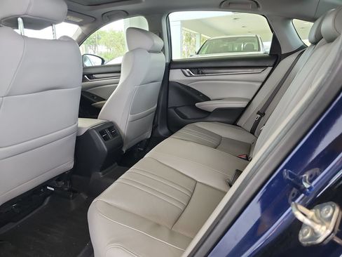 Used 2019 Honda Accord Touring image 17