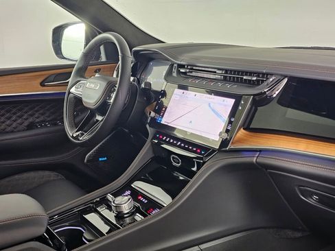 New 2026 Jeep Grand Cherokee Summit AWD/4WD image 40