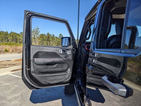 Used 2023 Jeep Gladiator Rubicon w/ Cold Weather Group image 54