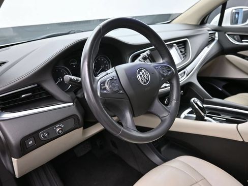 Used 2019 Buick Enclave Essence FWD image 18