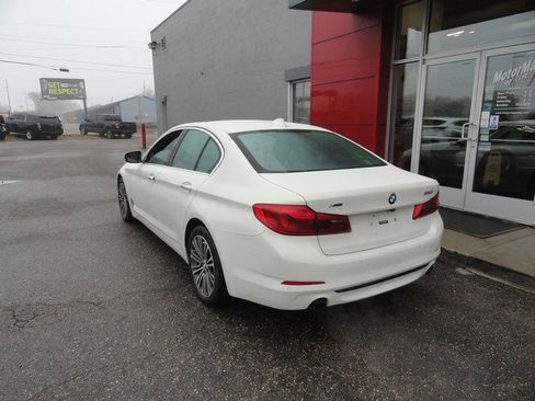 Used 2017 BMW 530i xDrive image 3