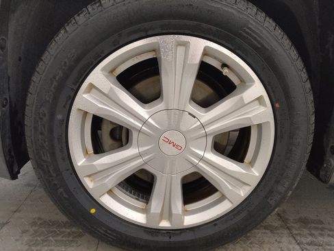 Used 2017 GMC Terrain SLE image 31