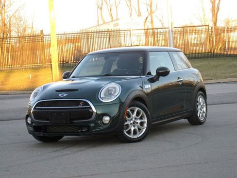 Used 2015 MINI Cooper S image 3