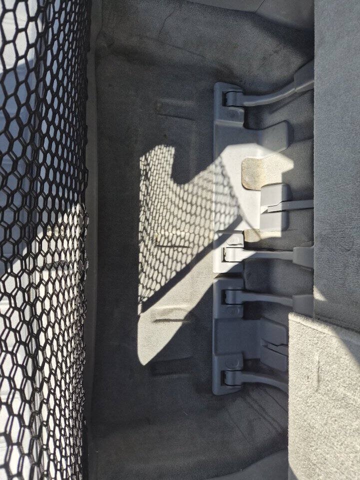 Used 2014 Toyota Sienna LE FWD image 25