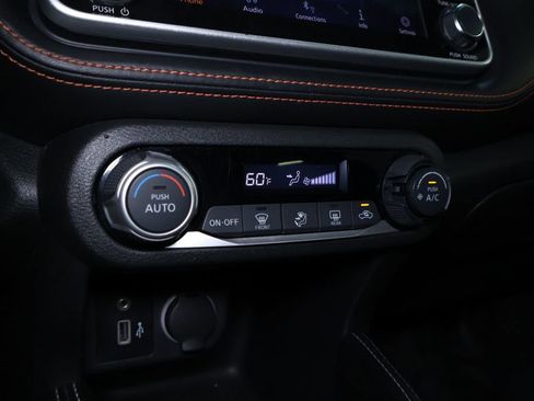 Used 2020 Nissan Kicks SR w/ Exterior Package image 27