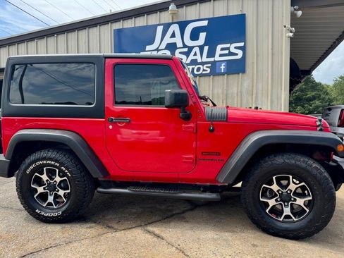 Used 2015 Jeep Wrangler Sport w/ Quick Order Package 24S AWD/4WD image 6