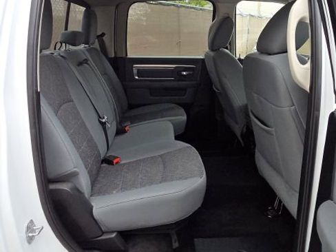 Used 2017 RAM 1500 Big Horn AWD/4WD image 9
