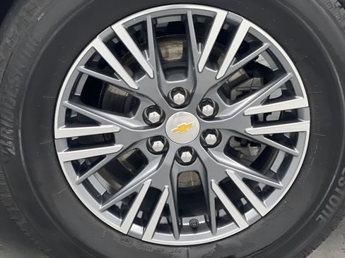 Used 2024 Chevrolet Traverse LT image 73