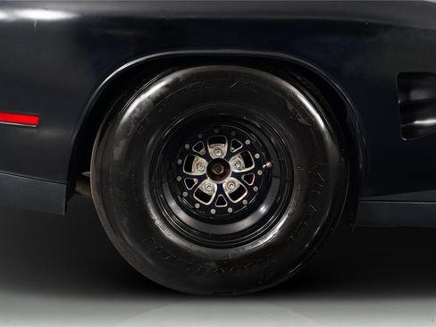 Used 2016 Dodge Challenger SRT Hellcat RWD image 11
