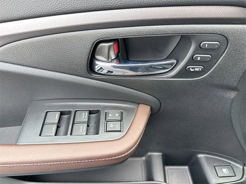 Used 2025 Honda Ridgeline RTL image 15