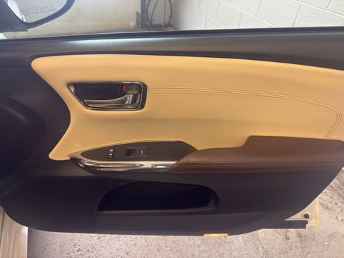 Used 2015 Toyota Avalon XLE Touring image 21