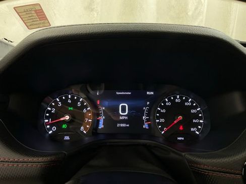 Used 2025 Jeep Compass Trailhawk AWD/4WD image 15