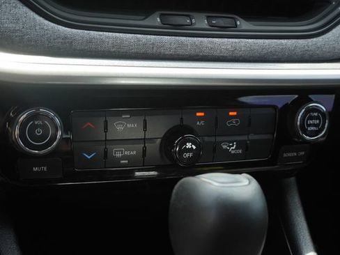 Certified 2023 Jeep Compass Latitude AWD/4WD image 24