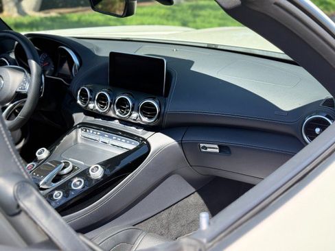 Used 2018 Mercedes-Benz AMG GT Roadster w/ Lane Tracking Package image 31