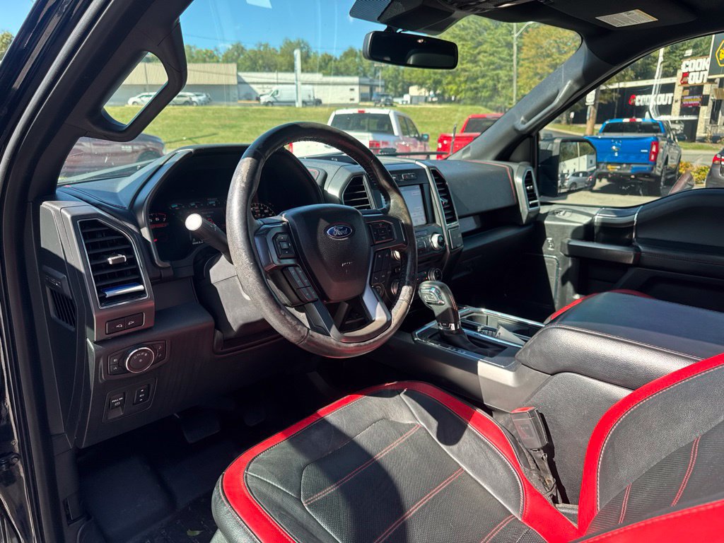 Used 2018 Ford F150 Lariat w/ Equipment Group 502A Luxury AWD/4WD image 13