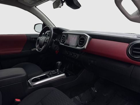 Used 2022 Toyota Tacoma SR5 RWD image 42