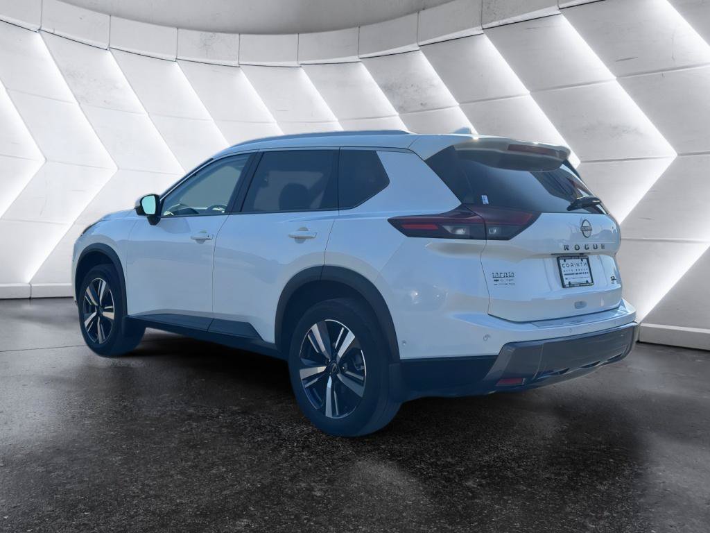 Used 2025 Nissan Rogue SL w/ SL Premium Package FWD image 5