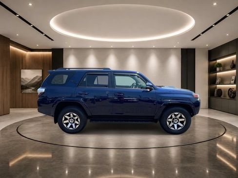 Used 2023 Toyota 4Runner TRD Off-Road Premium w/ Off Road Premium Plus Package AWD/4WD image 4