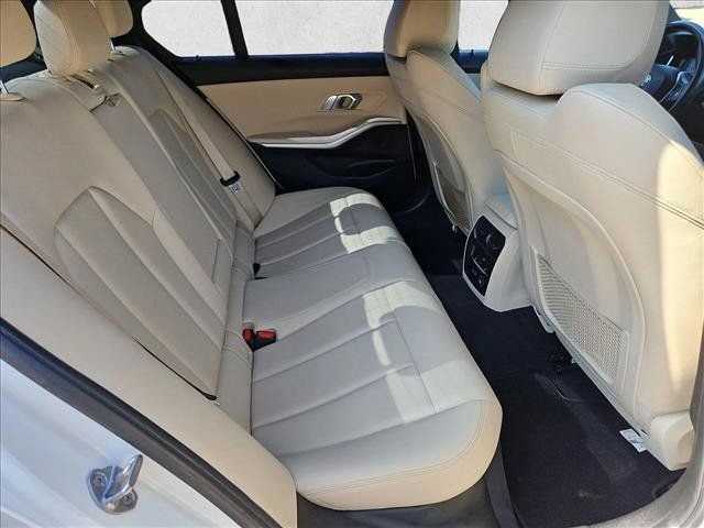 Used 2020 BMW 330i Sedan w/ Convenience Package RWD image 21